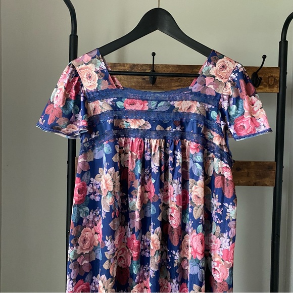Vintage Vanity Fair women’s floral short sleeve long sleeping gown Made in USA L - Picture 6 of 6